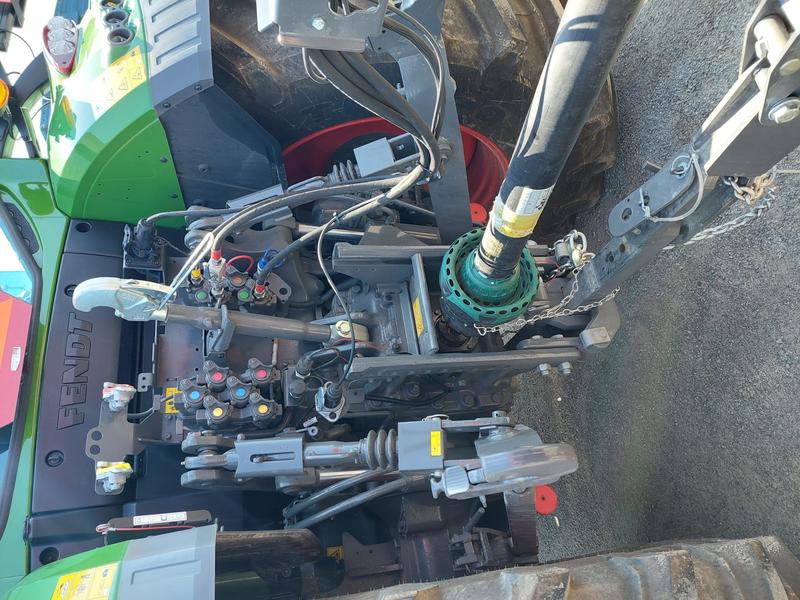 Tractors   Fendt 516 Vario 4WD Tractor Photo